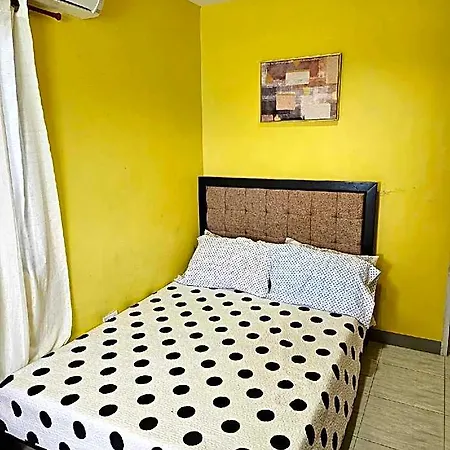 Flora\'S Apartment
